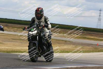media/Apr-26-2024-TrackDaz (Fri) [[c4b677d280]]/C Group/140pm (Wheelie Bump)/